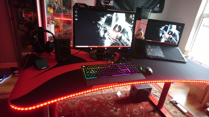 arozzi arena gaming desk setup Arozzi arena gaming desk review