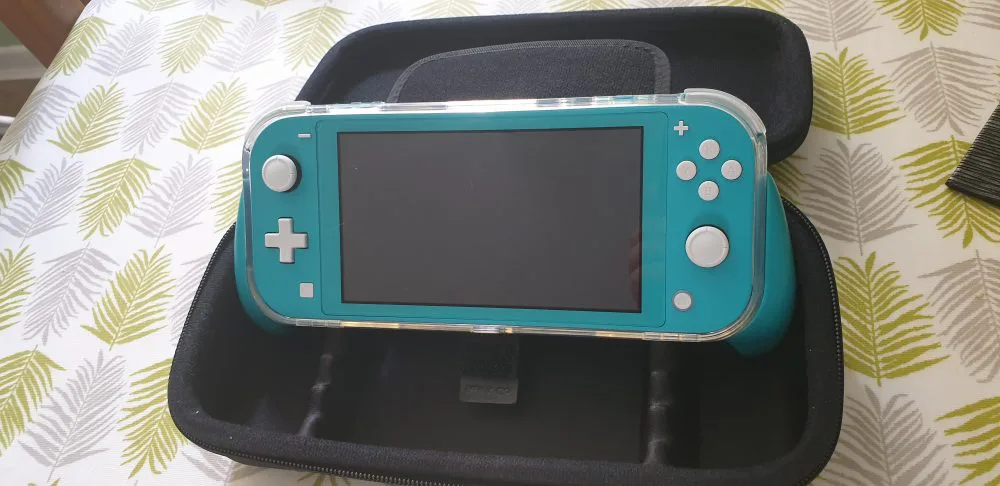 Skull Co Nintendo Switch Lite GripCase Review Invision Game