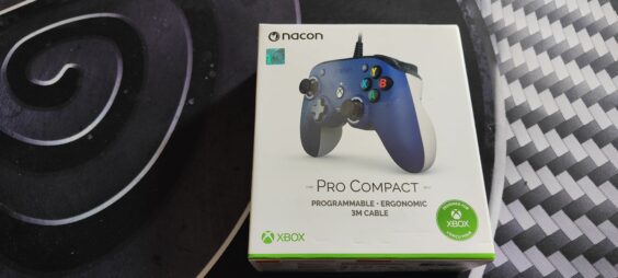 Nacon Pro Compact Controller